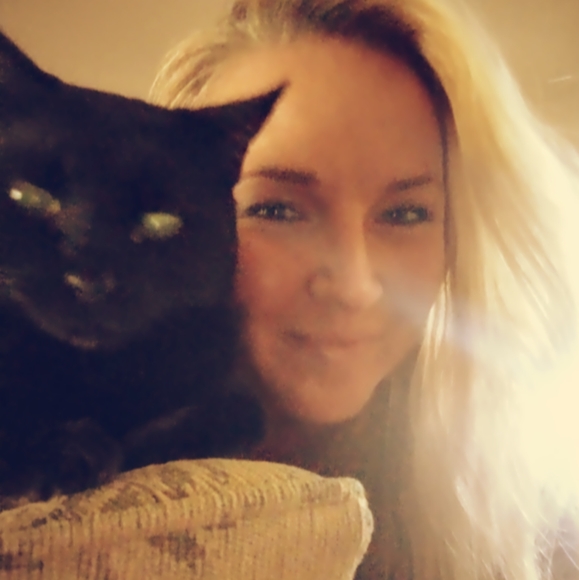 Meet your Posher, Jaime - Picture 14 of 15